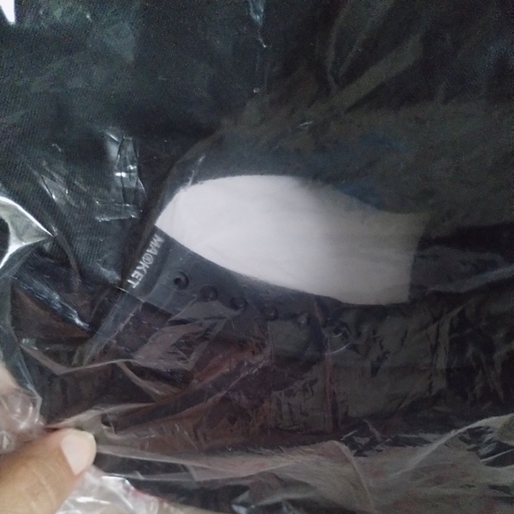 🔥New in Bag Retired Market Adjustable Baseball Hat - Picture 2 of 2